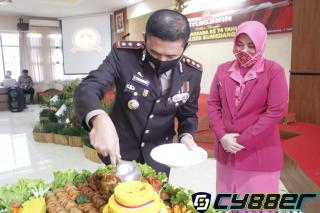 Polres Sumedang Peringati Hari Bhayangkara Ke-74 Dengan Melaksanakan Syukuran